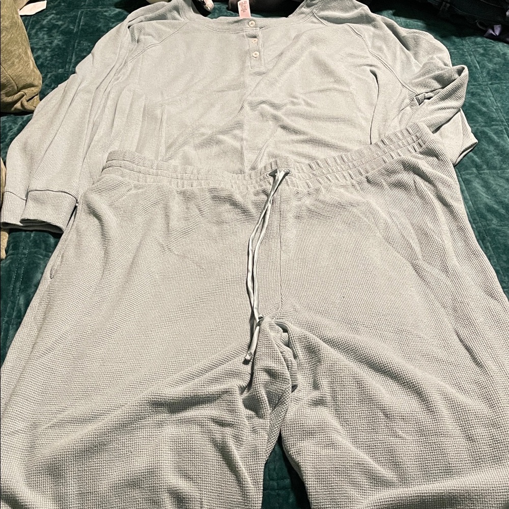 Victorias Secret waffle thermal sleep set